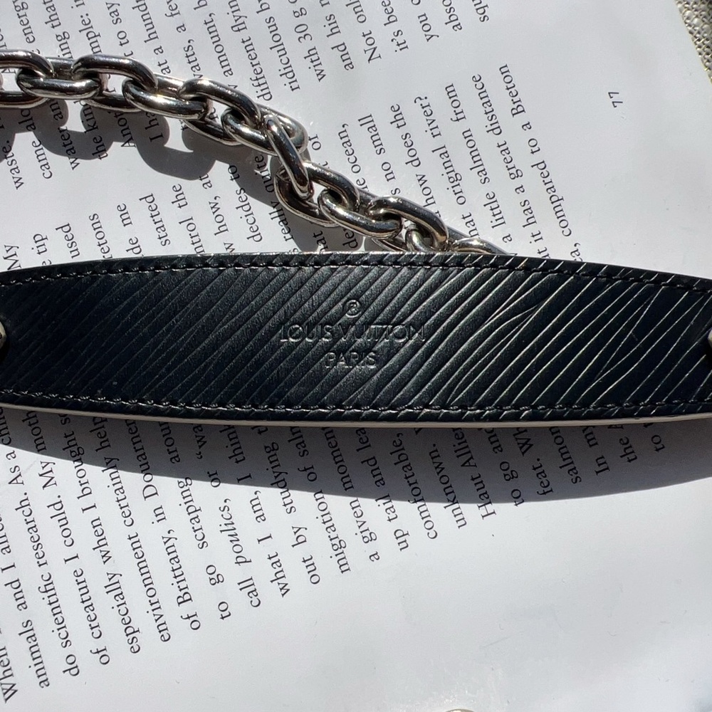 Louis Vuitton Twist Chain Wallet - Picture 4 of 8
